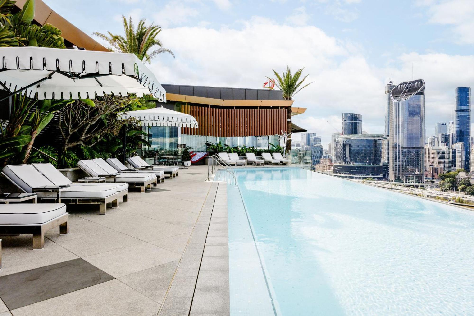엠포리움 사우스 뱅크 호텔 브리즈번 외부 사진 The rooftop pool at The Standard, Bangkok